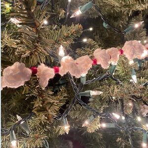 Christmas Crocheted Popcorn Garland